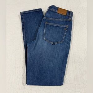 Madewell Women's High Rise Jeans in Blue / stretch jeans Size 24.